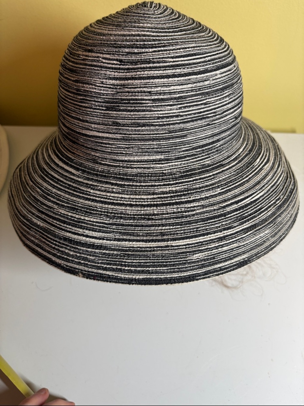Wallaroo  Black and White Poly Braid Sun Hat One Size